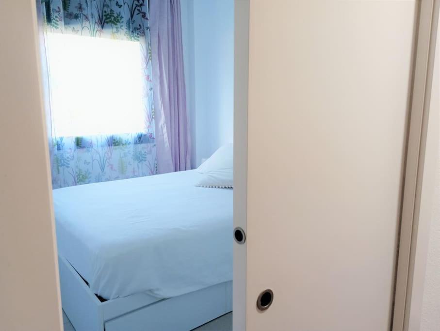 Apartamento En Primera Linea De Mar Roses Exterior foto